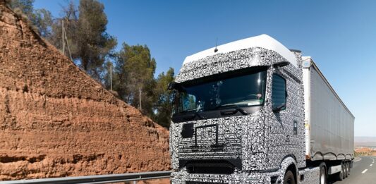 eActros 600