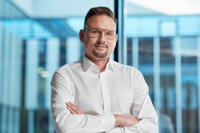 Tomasz Sułkowski, dyrektor sprzedaży w OTOMOTO