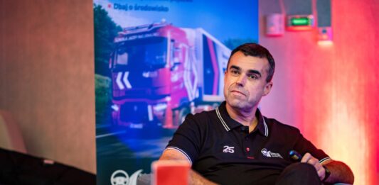 Tempomat. Łukasz Kurcbard, menedżer wsparcia paliwowego w Renault Trucks