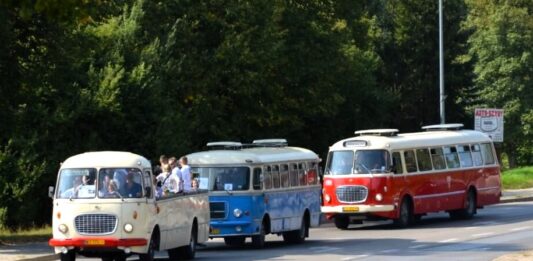 zlot zabytkowych autobusów