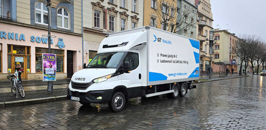 BE-Combi – zastaw kombinowany, który można prowadzić, mając prawo jazdy kat. B+E