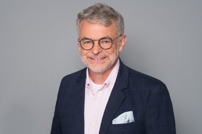Jerzy Koziński, dyrektor sprzedaży samochodów dostawczych Grupy Stellantis