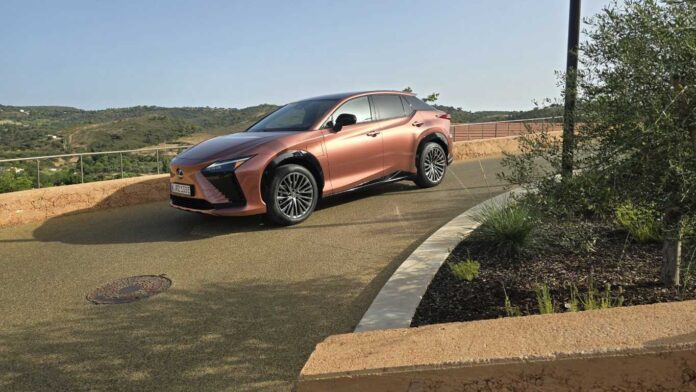 Lexus RZ