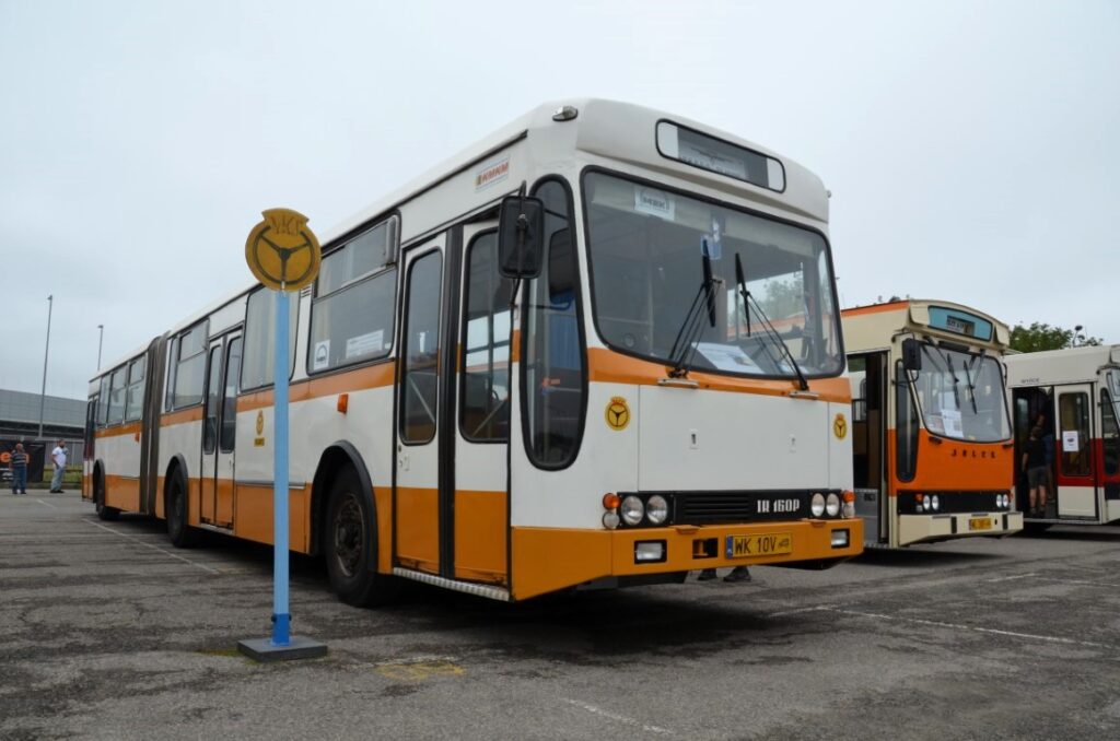 zlot zabytkowych autobusów