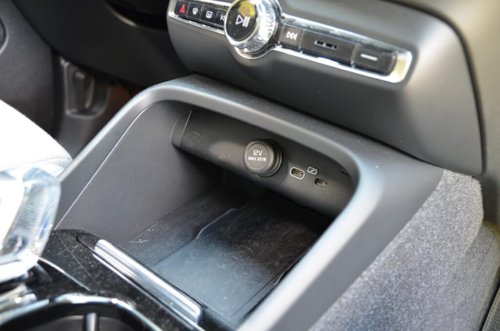 Volvo EX40 Twin Motor