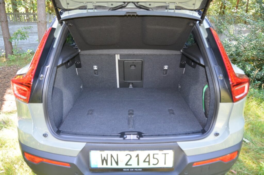 Volvo EX40 Twin Motor