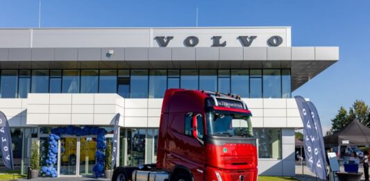volvo truck center