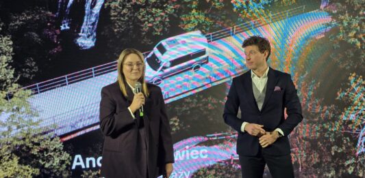Magda Piekarczyk-Olszak, dyrektorka marketingu i Andrzej Krawiec, dyrektor sprzedaży, Volkswagen Samochody Dostawcze