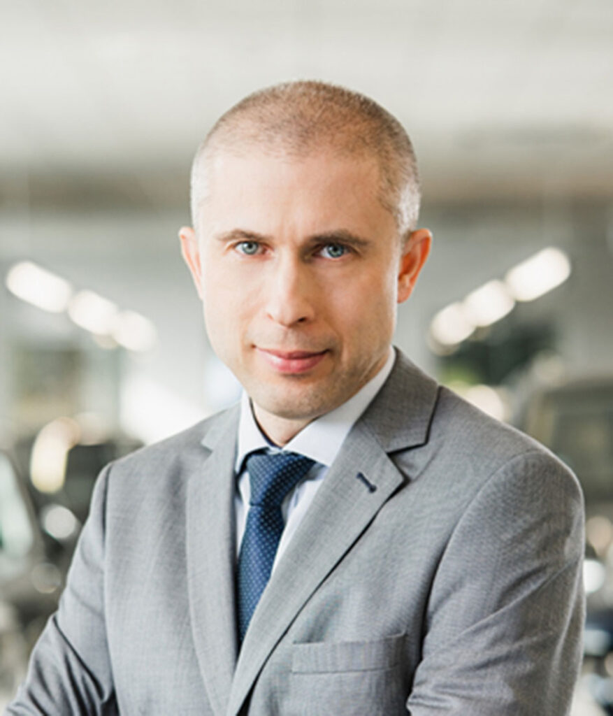 Jakub Rosłon, menedżer salonu Volkswagen Financial Services STORE