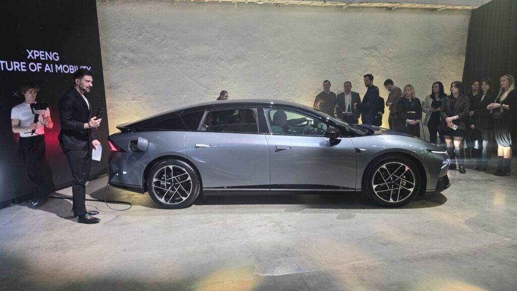 XPENG P7+