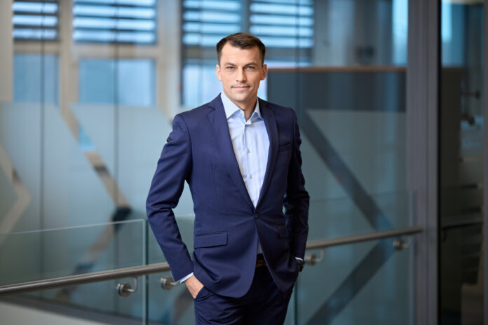 Łukasz Łasa, Menedżer ds. rozwoju biznesu – transport multimodalny, FM Logistic