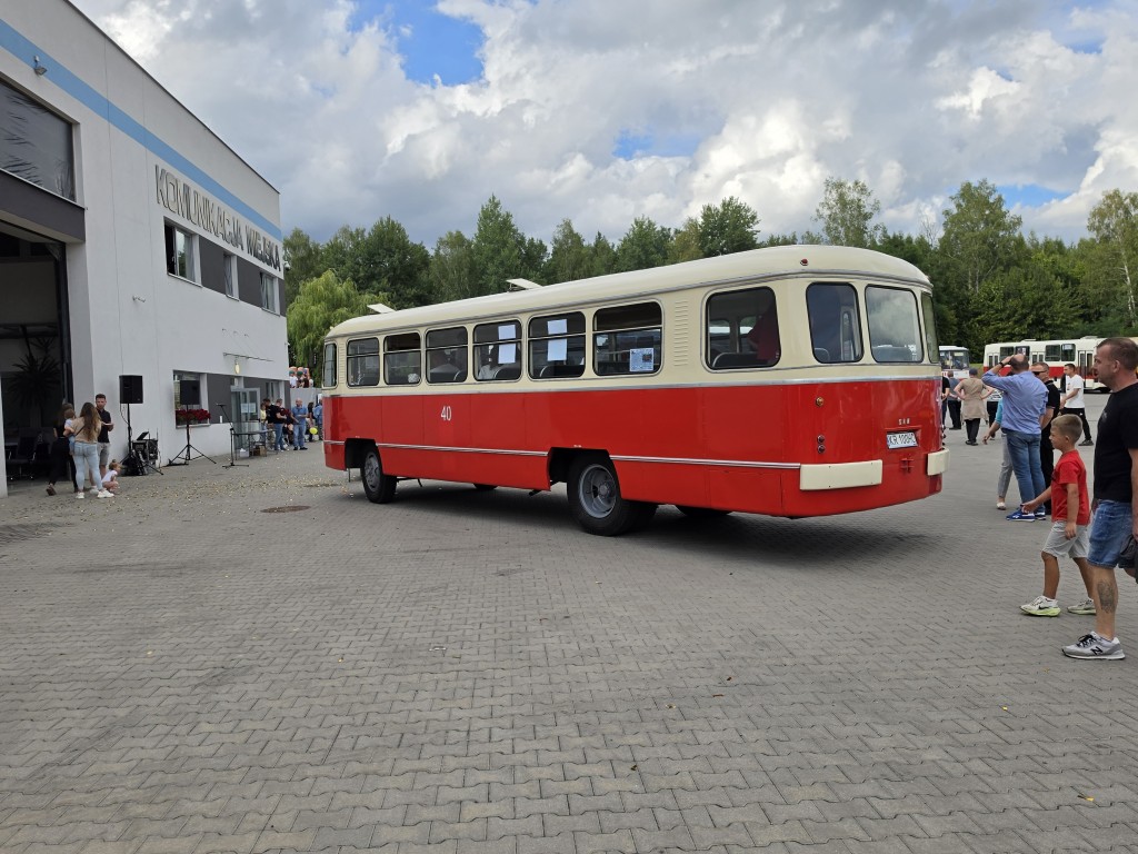 zlot autobusow