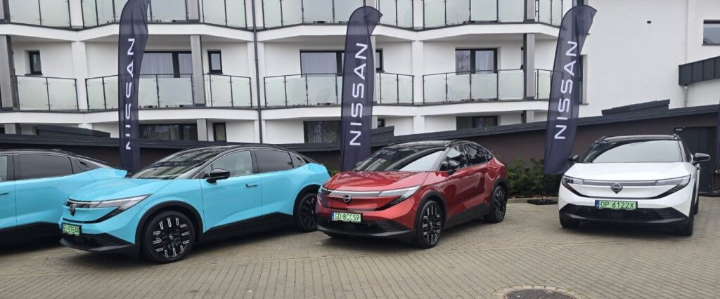 Nowy Nissan Leaf, widok z przodu, polska premiera na Mazurach